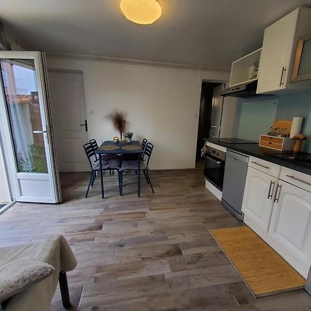 Appart 28M2 Avec Jardin Et Parking Prives, Chambre Separee Milhaud Ngoại thất bức ảnh